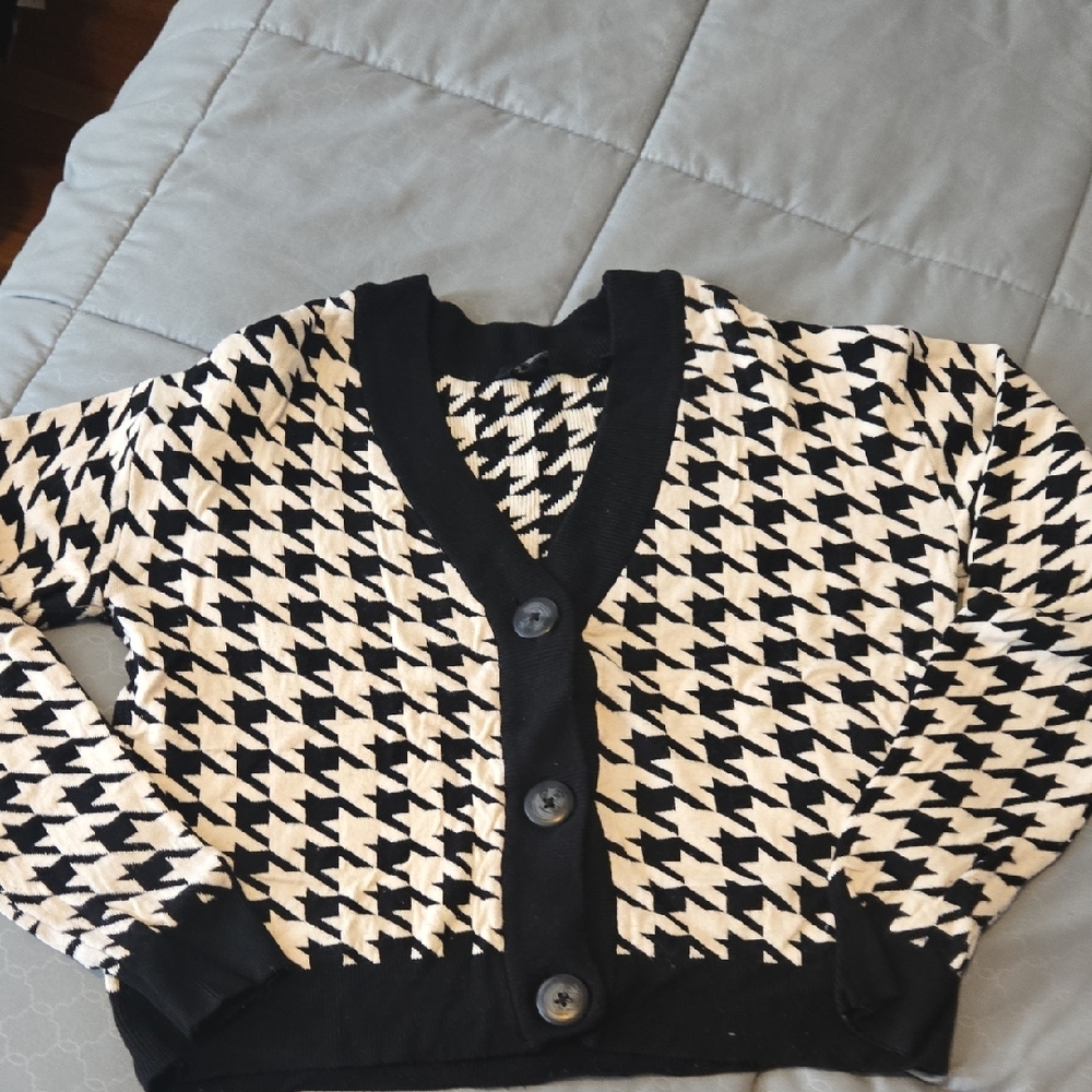 Buffalo Crop Cardigan Small